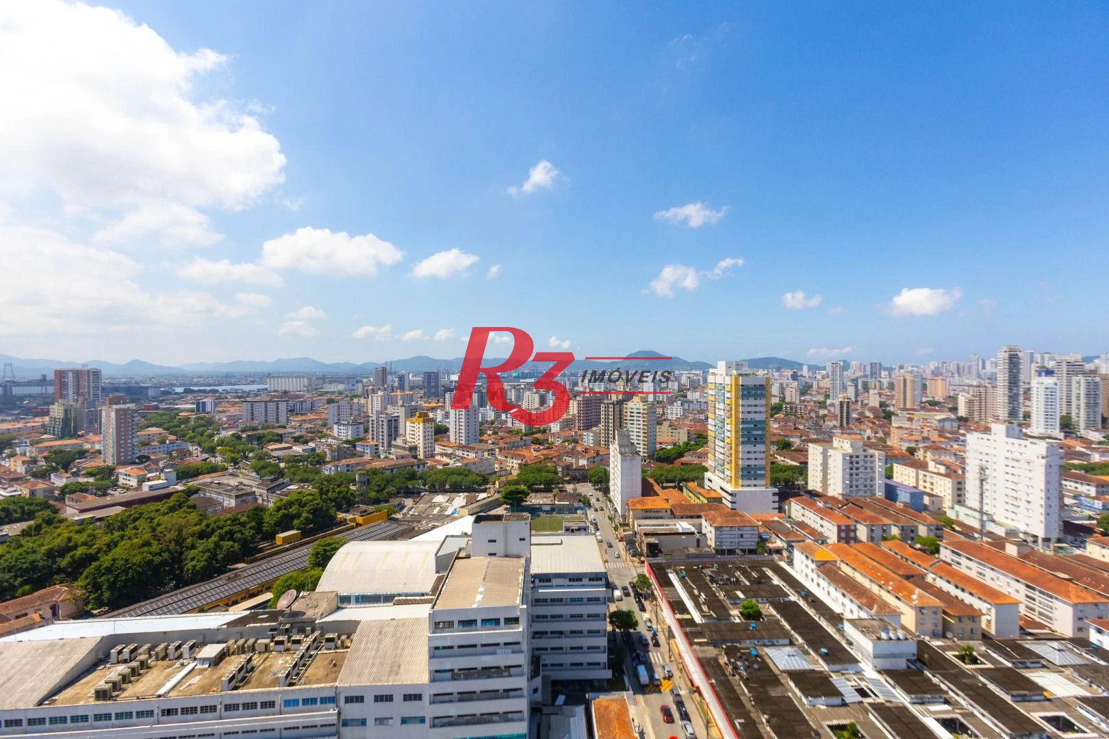 Apartamento com 1 suíte para alugar, 54 m² por R$ 6.100/mês - Boqueirão - Santos/SP