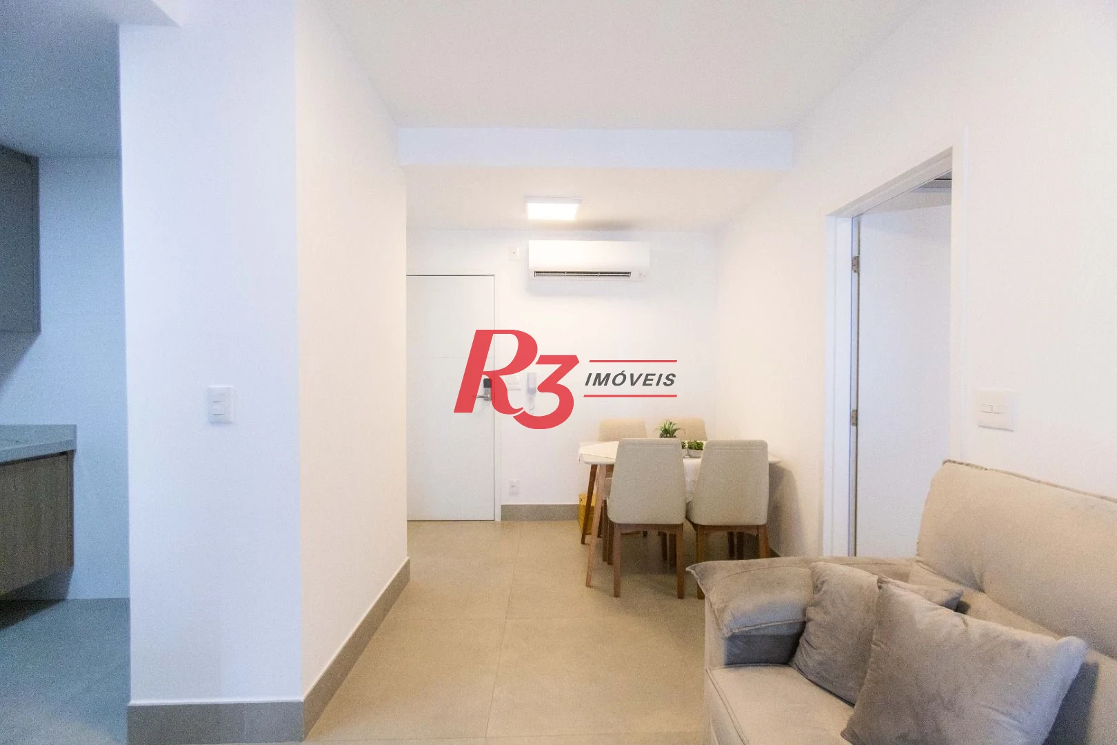 Apartamento com 1 suíte para alugar, 54 m² por R$ 6.100/mês - Boqueirão - Santos/SP