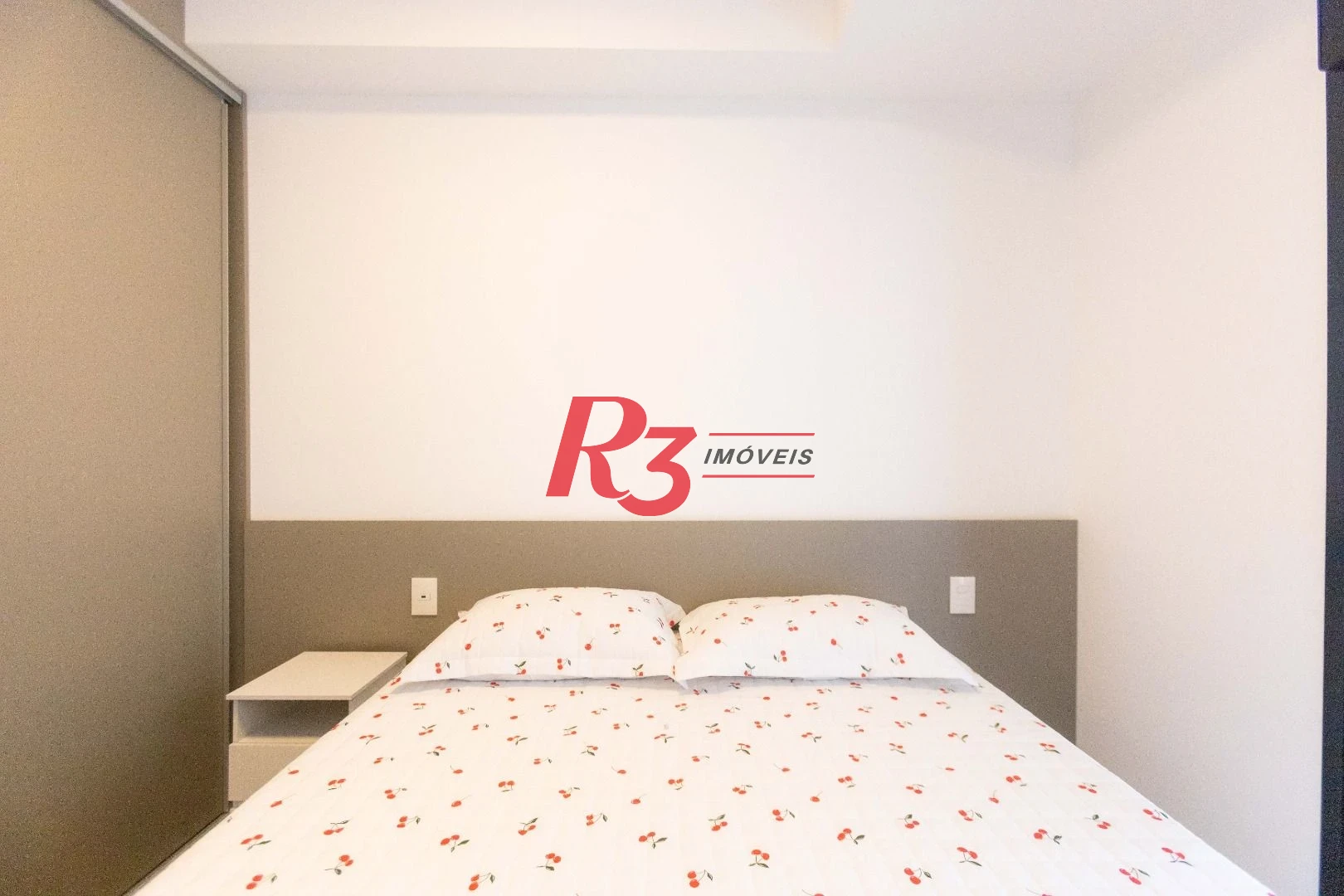 Apartamento com 1 suíte para alugar, 54 m² por R$ 6.100/mês - Boqueirão - Santos/SP