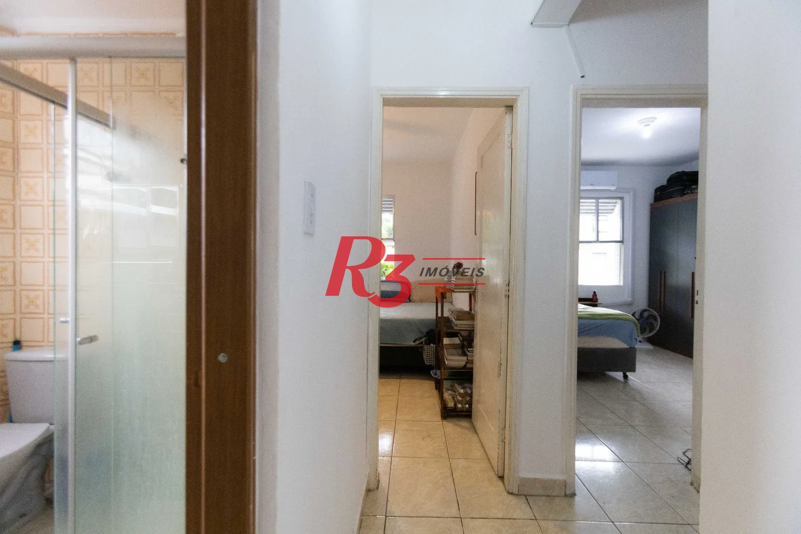 Apartamento com 2 dormitórios à venda, 64 m² por R$ 335.000,00 - Marapé - Santos/SP
