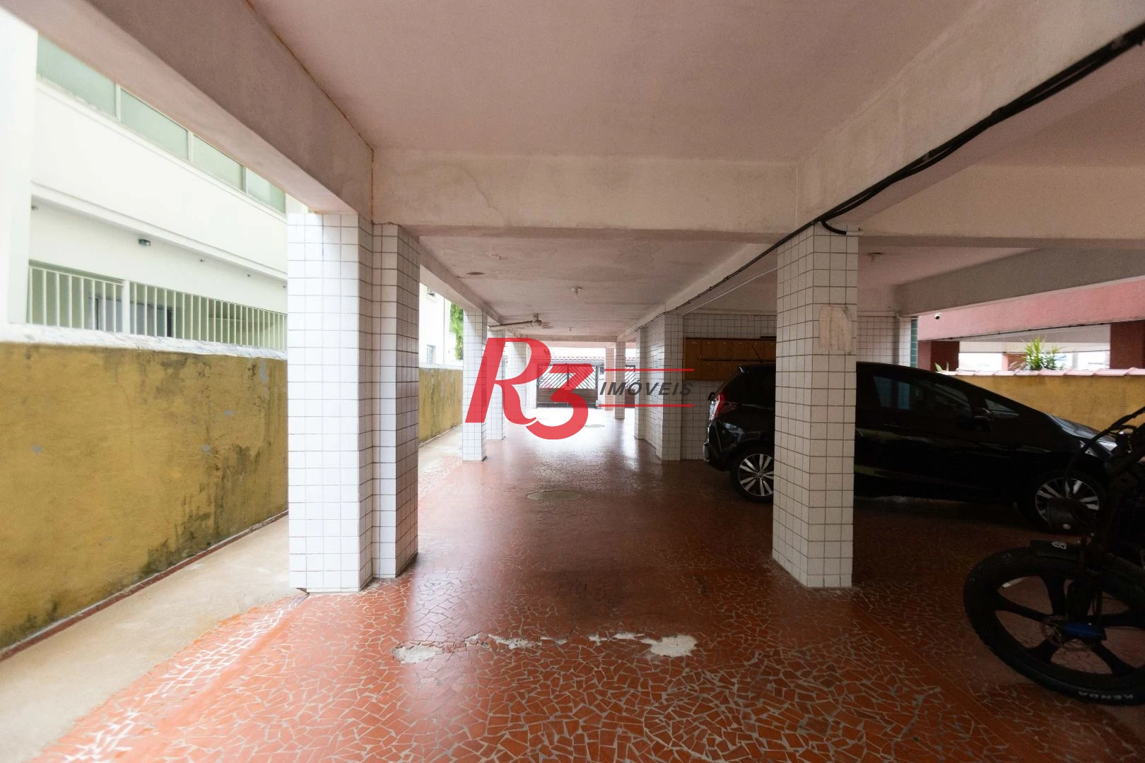 Apartamento com 2 dormitórios à venda, 64 m² por R$ 335.000,00 - Marapé - Santos/SP