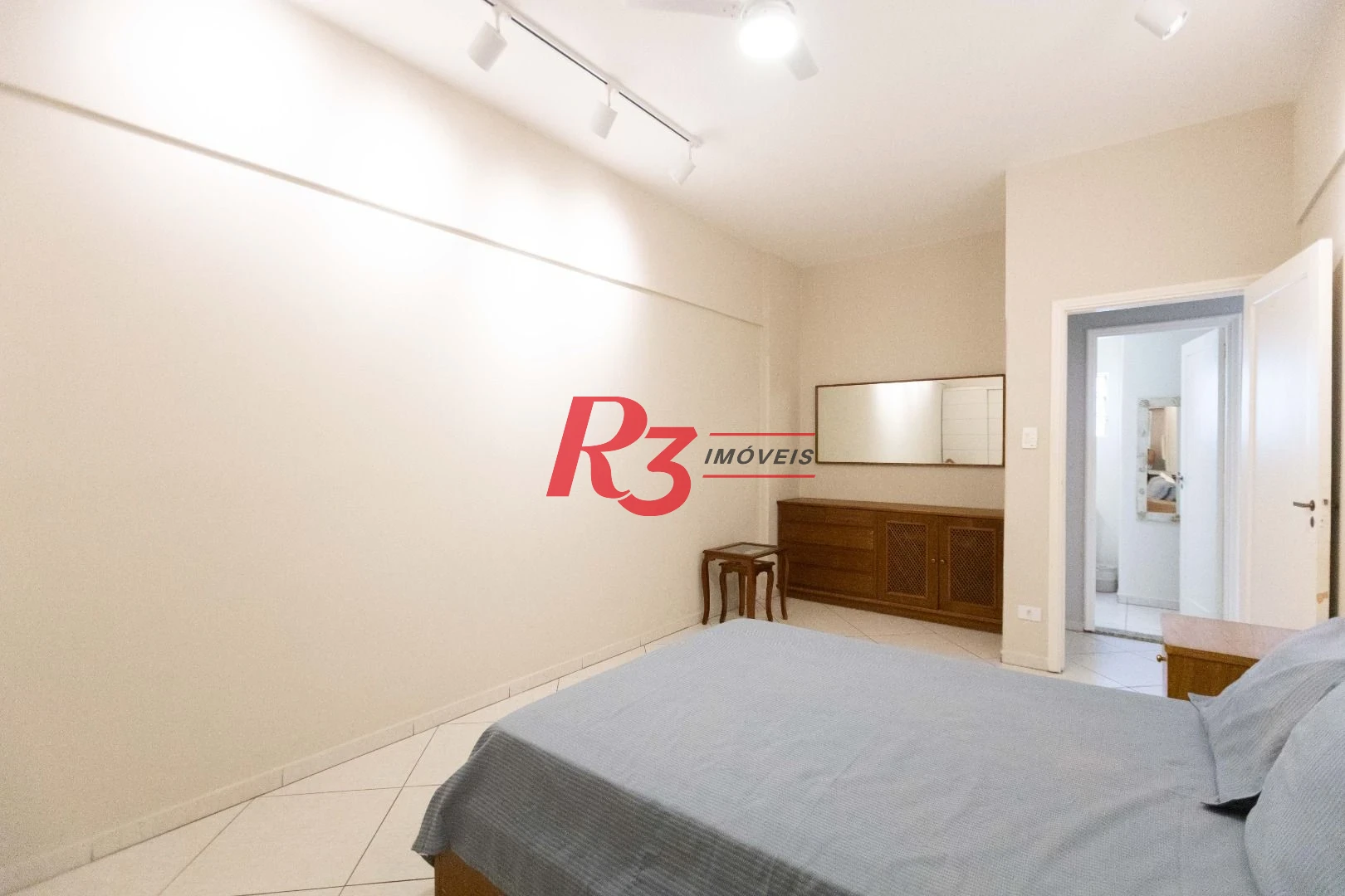 Apartamento com 1 dormitório para alugar, 68 m² por R$ 4.500,02/mês - José Menino - Santos/SP