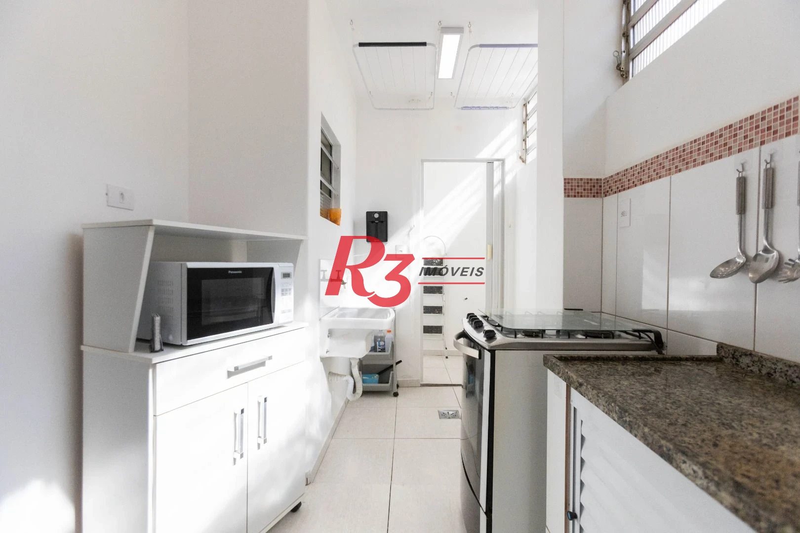 Apartamento com 1 dormitório para alugar, 68 m² por R$ 4.500,02/mês - José Menino - Santos/SP