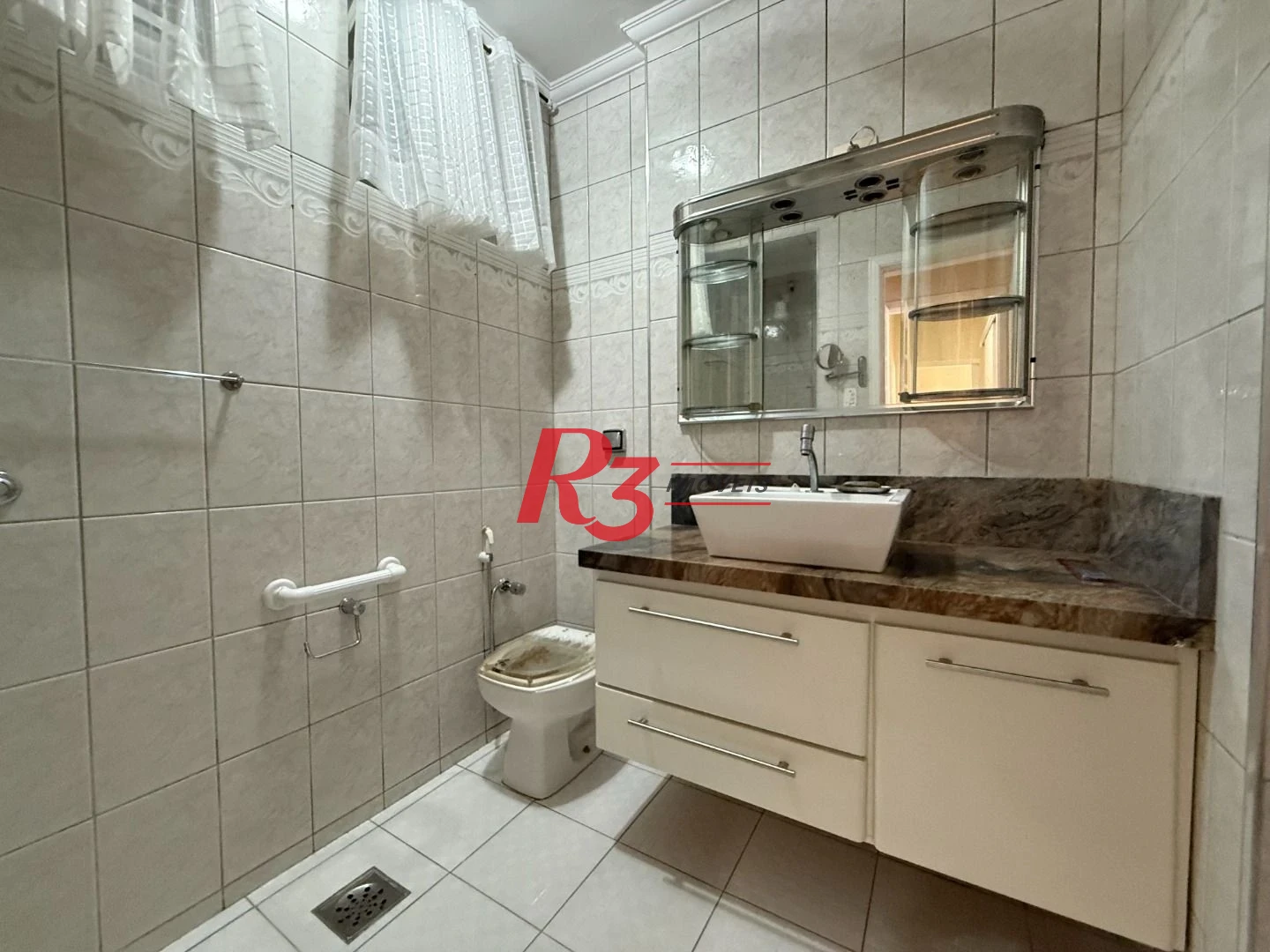 Apartamento para alugar, 124 m² por R$ 5.300,02/mês - Gonzaga - Santos/SP