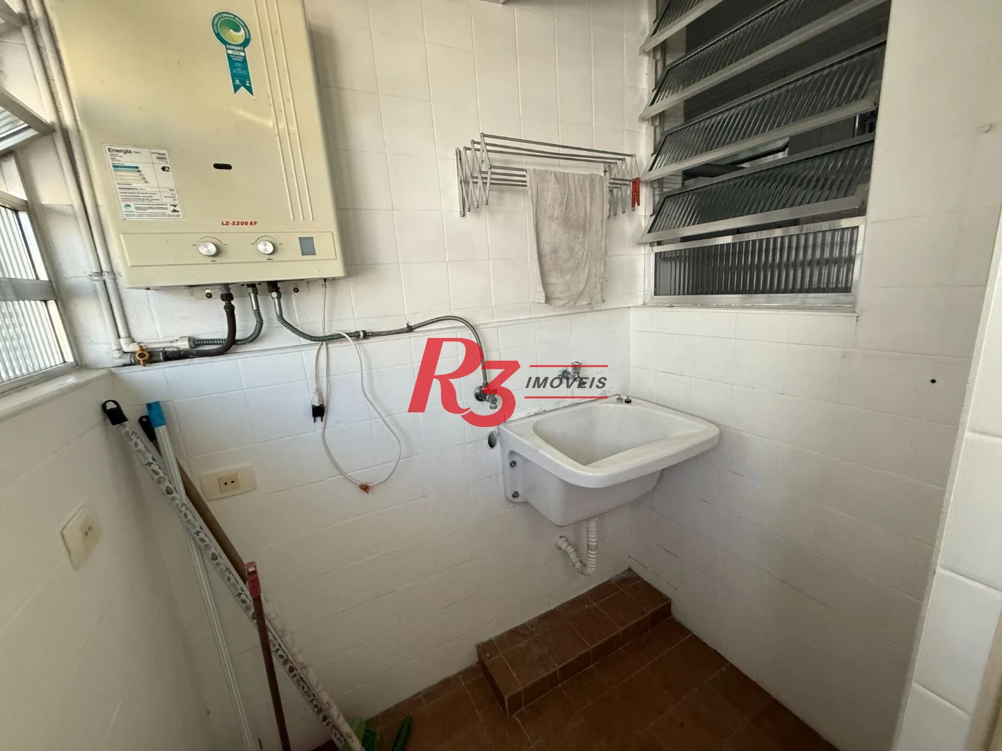 Apartamento para alugar, 124 m² por R$ 5.300,02/mês - Gonzaga - Santos/SP
