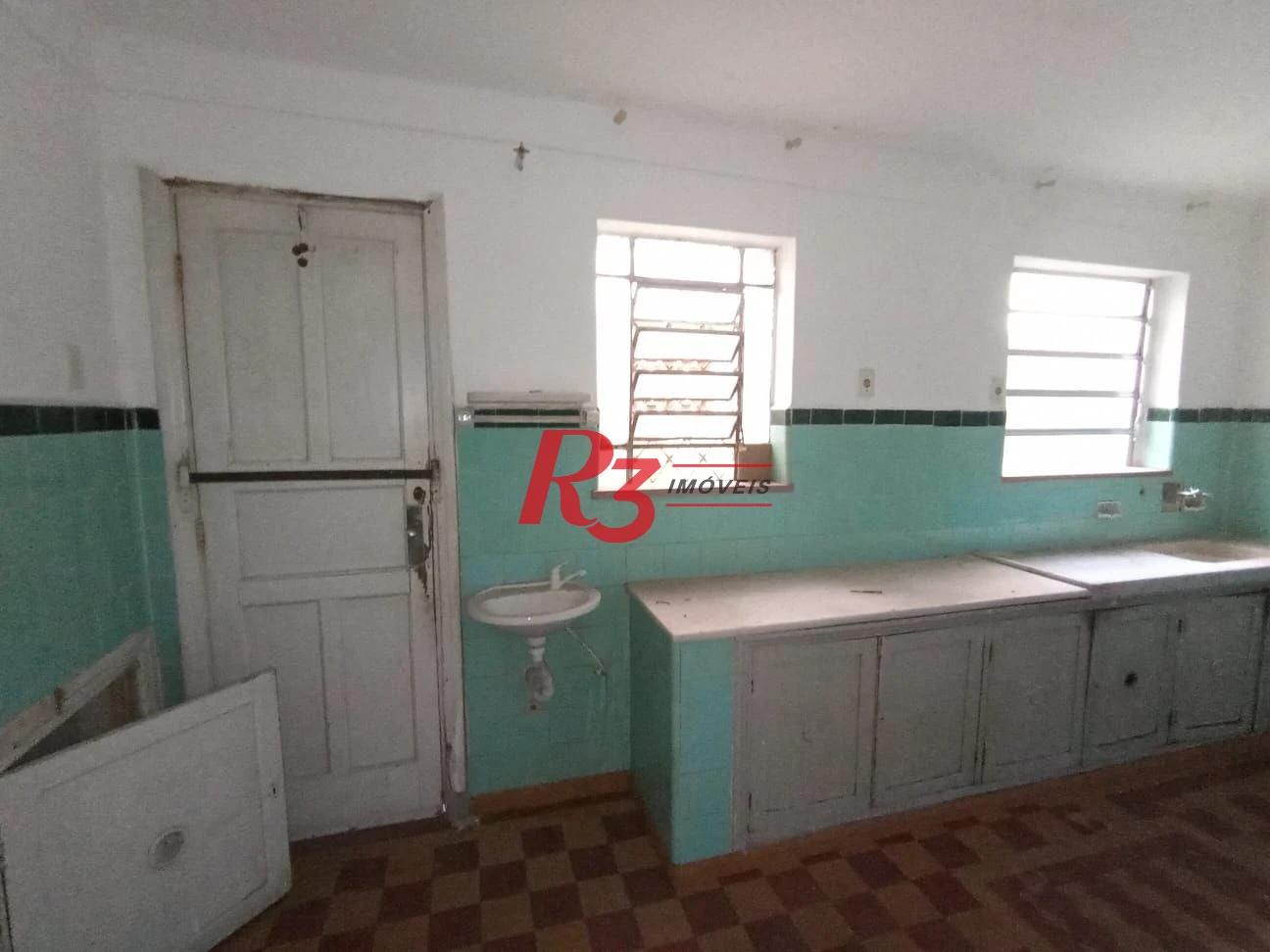 Sobrado para alugar, 207 m² por R$ 7.350,00/mês - Boqueirão - Santos/SP