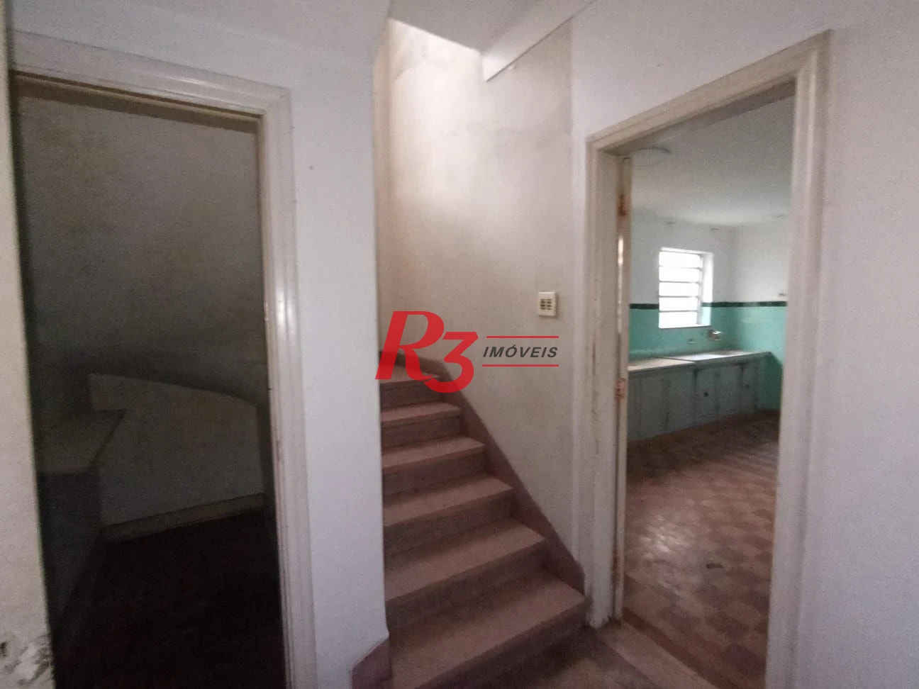 Sobrado para alugar, 207 m² por R$ 7.350,00/mês - Boqueirão - Santos/SP