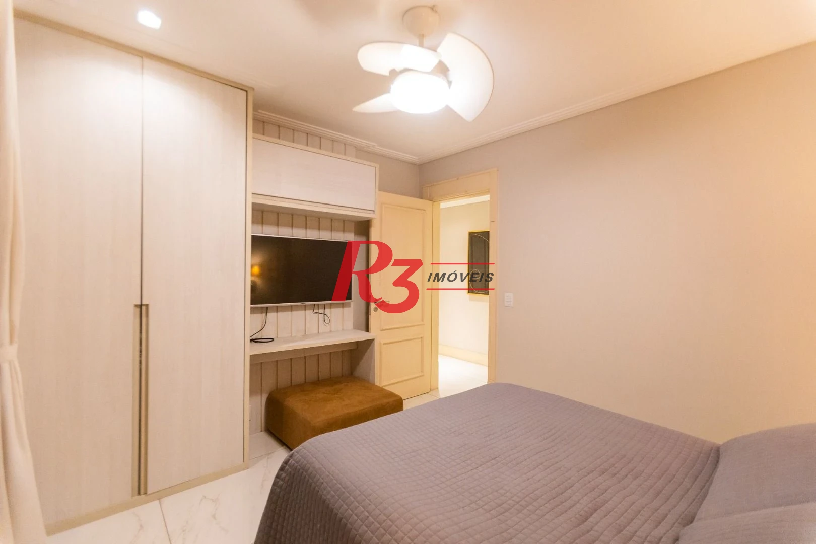 Apartamento com 4 dormitórios à venda, 210 m² por R$ 2.380.000,00 - Embaré - Santos/SP