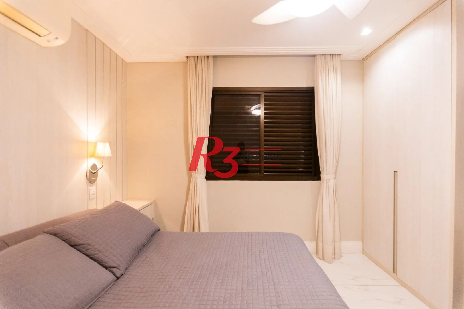 Apartamento com 4 dormitórios à venda, 210 m² por R$ 2.380.000,00 - Embaré - Santos/SP