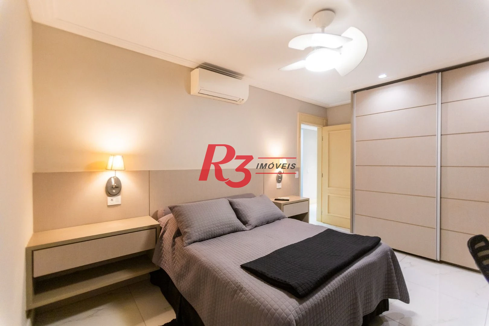 Apartamento com 4 dormitórios à venda, 210 m² por R$ 2.380.000,00 - Embaré - Santos/SP