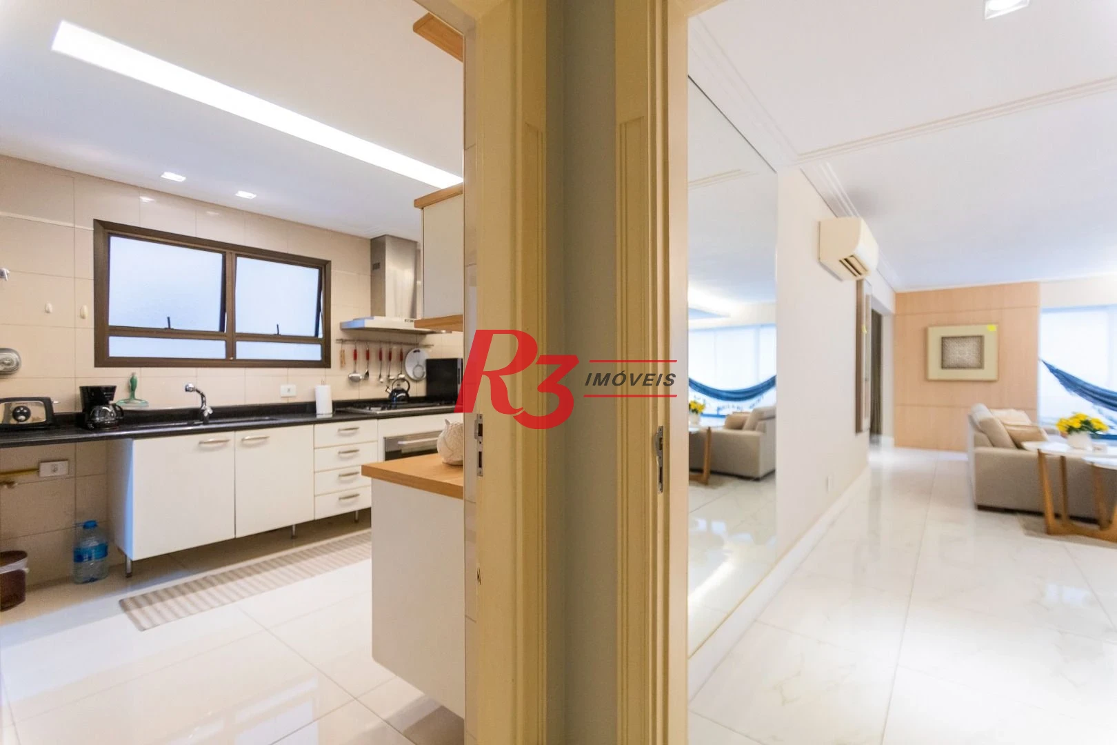 Apartamento com 4 dormitórios à venda, 210 m² por R$ 2.380.000,00 - Embaré - Santos/SP