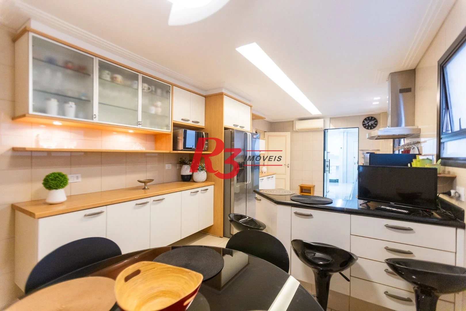Apartamento com 4 dormitórios à venda, 210 m² por R$ 2.380.000,00 - Embaré - Santos/SP