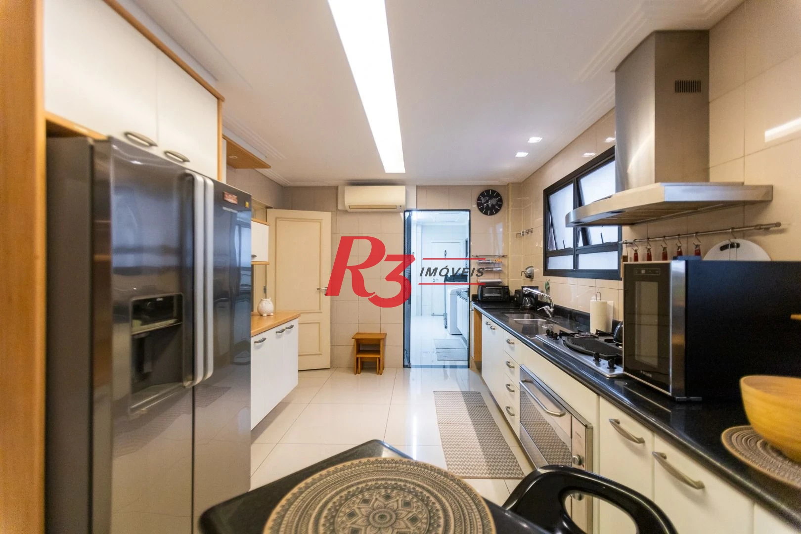 Apartamento com 4 dormitórios à venda, 210 m² por R$ 2.380.000,00 - Embaré - Santos/SP