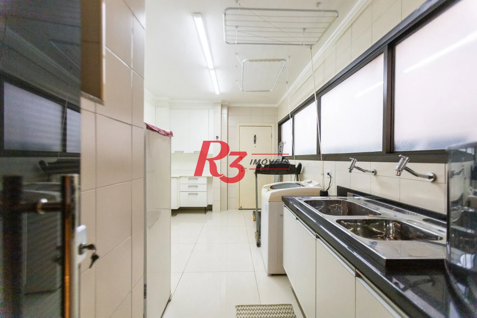 Apartamento com 4 dormitórios à venda, 210 m² por R$ 2.380.000,00 - Embaré - Santos/SP