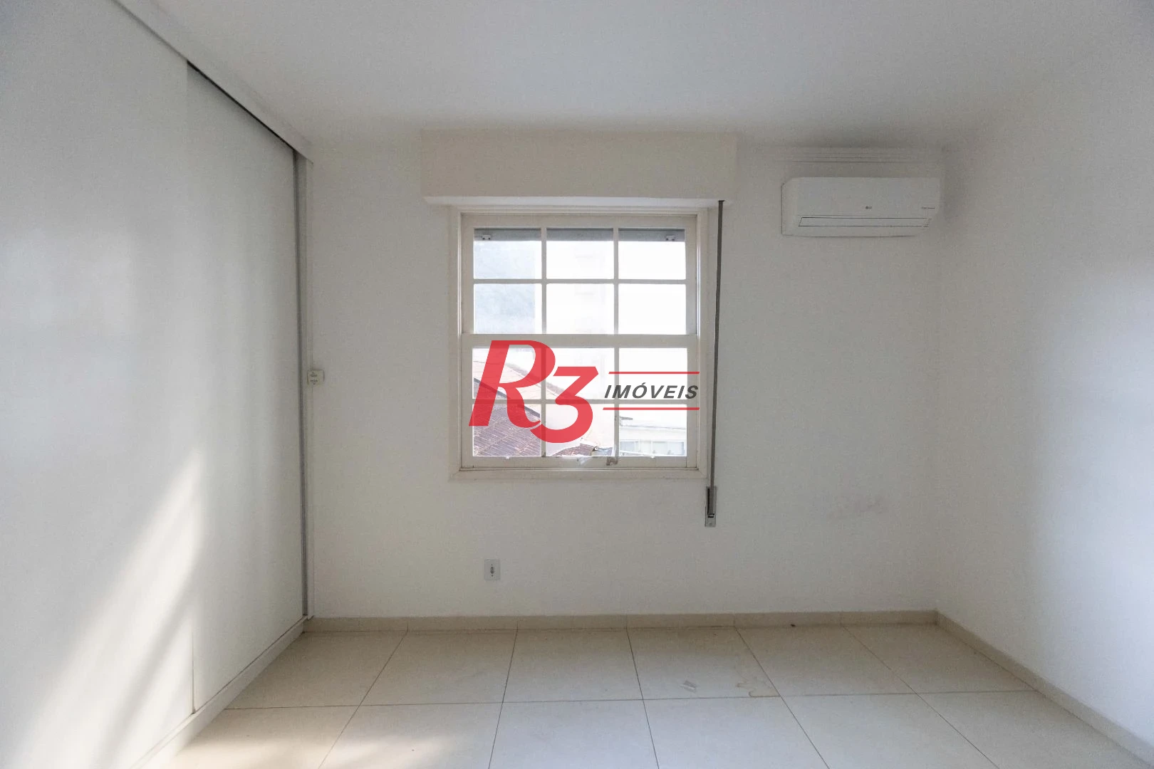 Apartamento com 3 dormitórios à venda, 136 m² por R$ 590.000,00 - José Menino - Santos/SP