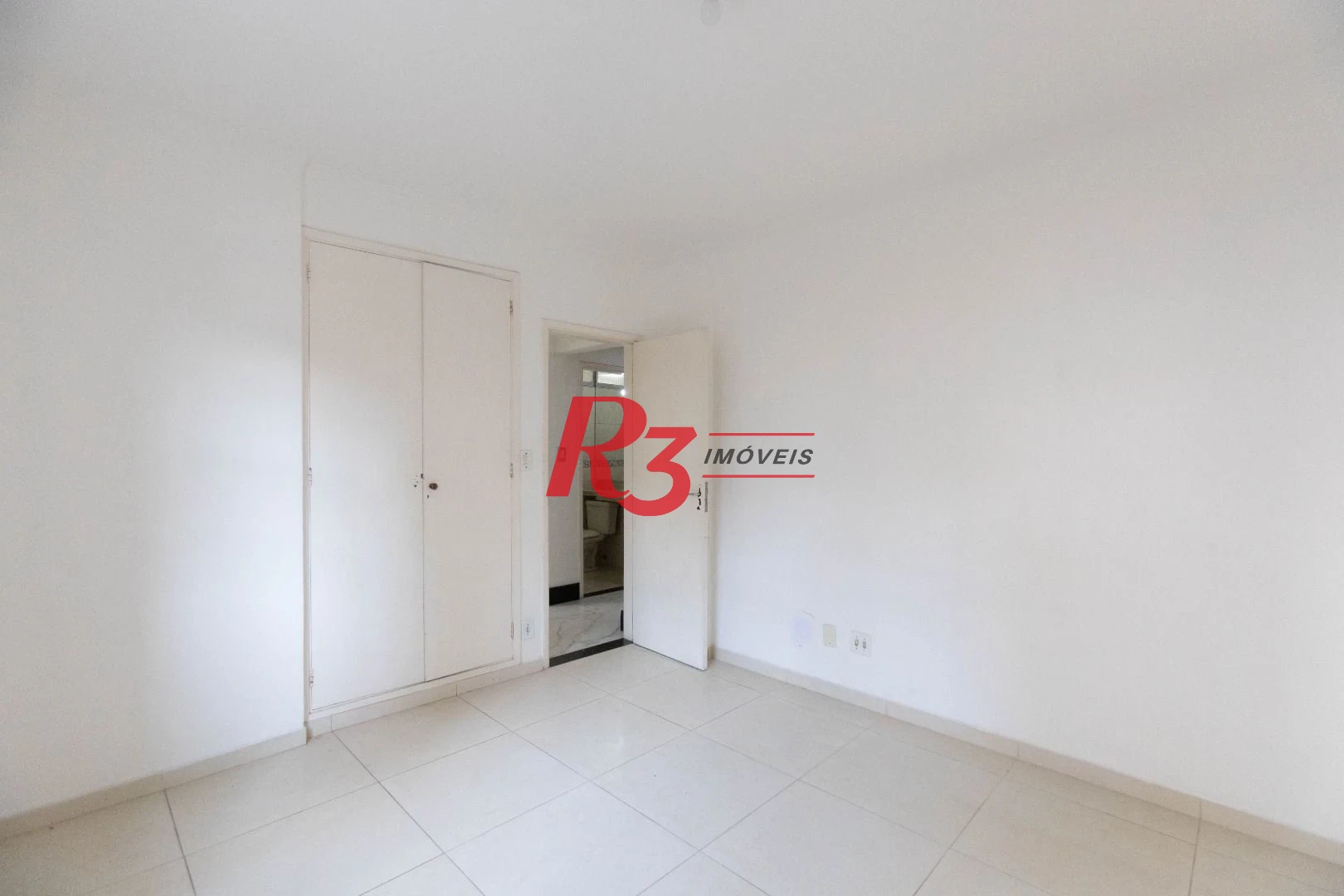 Apartamento com 3 dormitórios à venda, 136 m² por R$ 590.000,00 - José Menino - Santos/SP