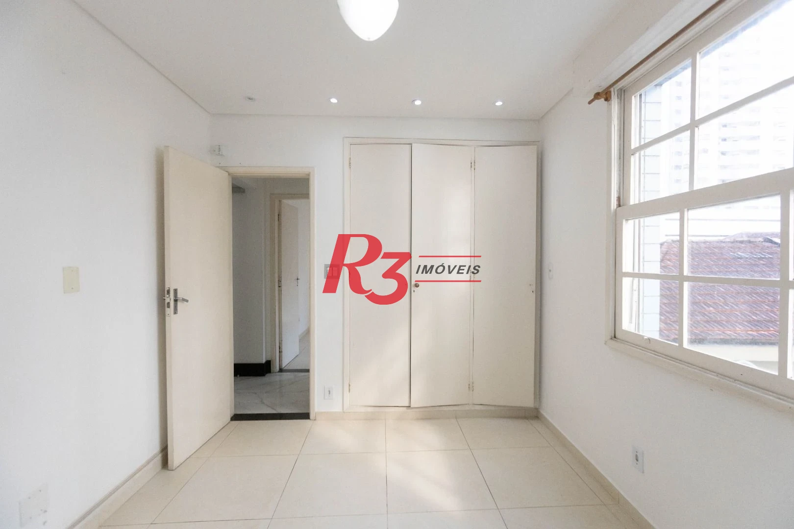 Apartamento com 3 dormitórios à venda, 136 m² por R$ 590.000,00 - José Menino - Santos/SP