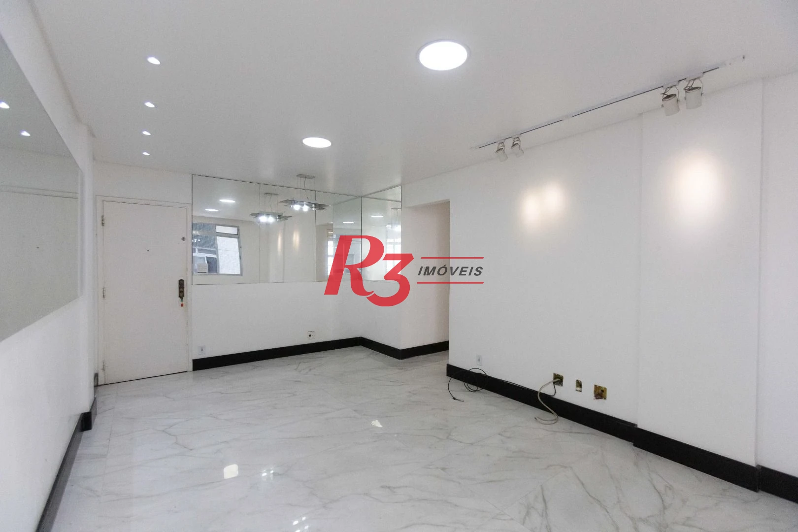 Apartamento com 3 dormitórios à venda, 136 m² por R$ 590.000,00 - José Menino - Santos/SP
