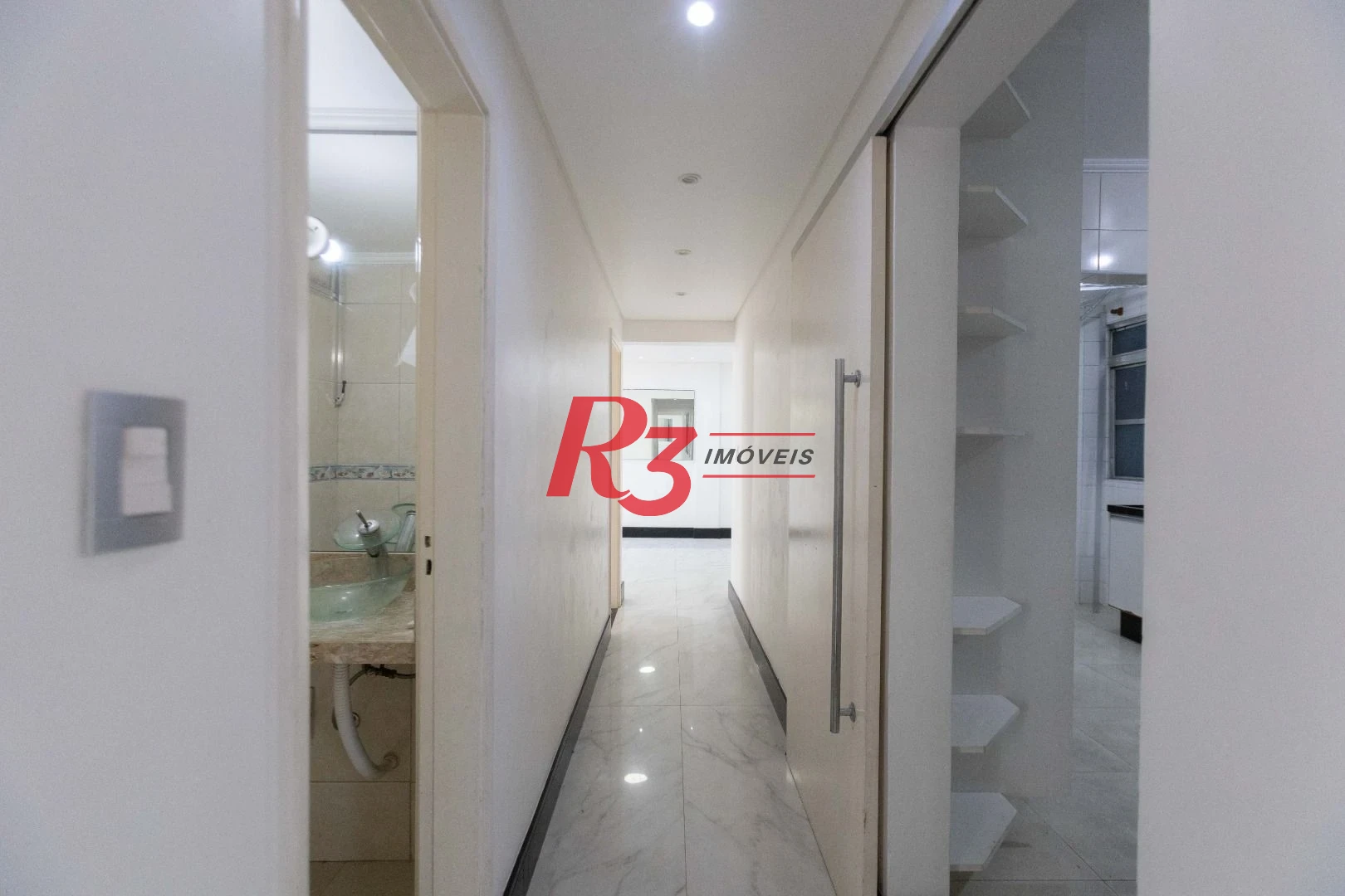 Apartamento com 3 dormitórios à venda, 136 m² por R$ 590.000,00 - José Menino - Santos/SP