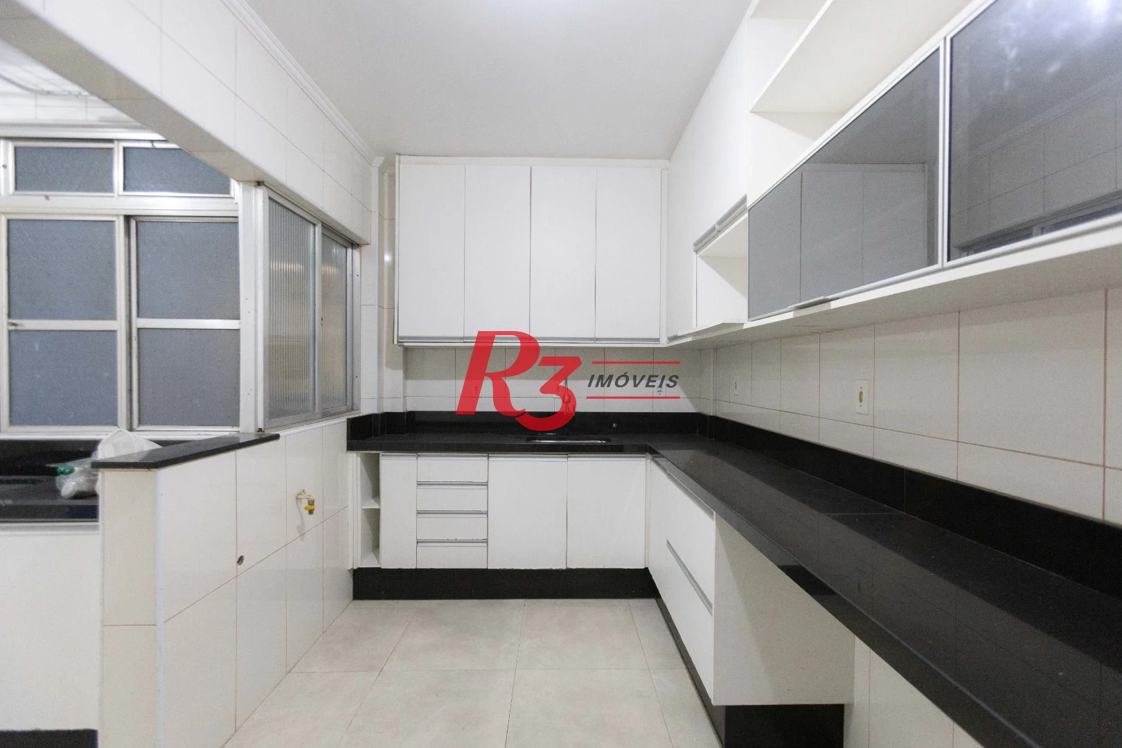 Apartamento com 3 dormitórios à venda, 136 m² por R$ 590.000,00 - José Menino - Santos/SP