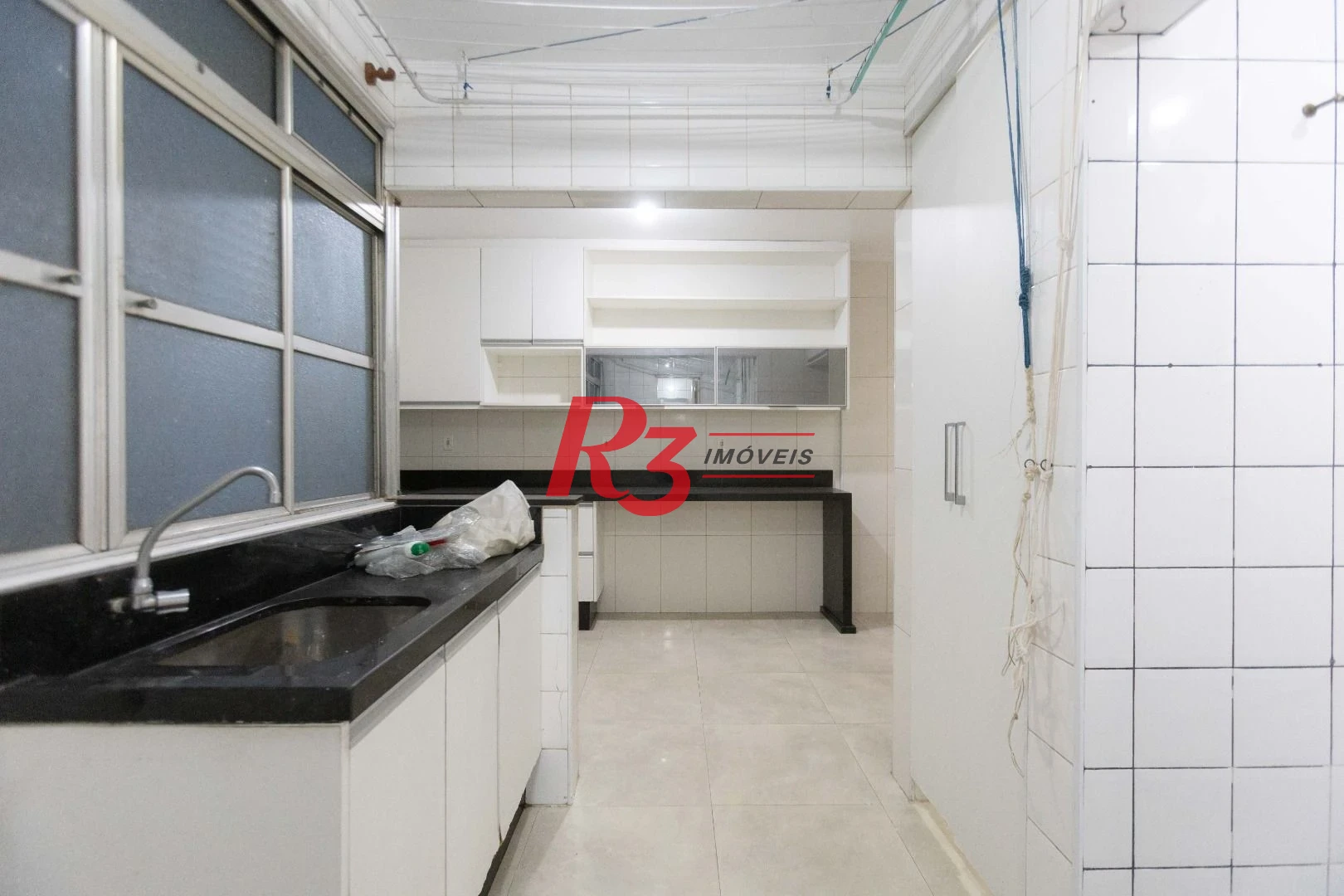 Apartamento com 3 dormitórios à venda, 136 m² por R$ 590.000,00 - José Menino - Santos/SP