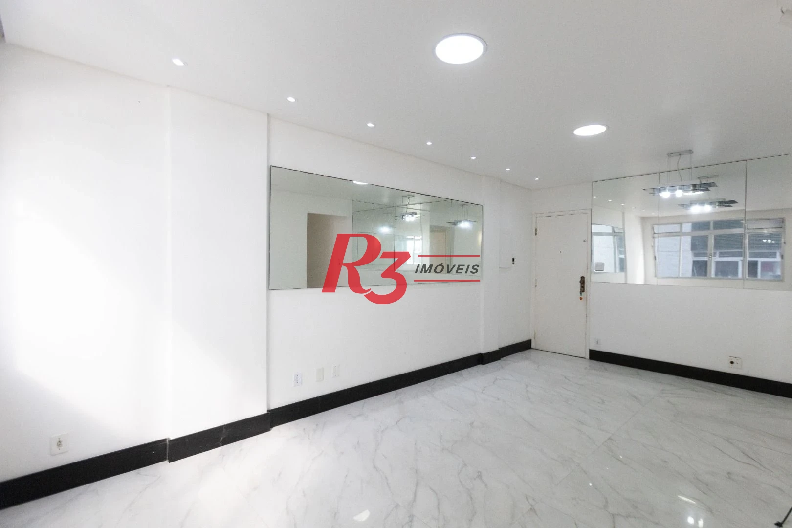 Apartamento com 3 dormitórios à venda, 136 m² por R$ 590.000,00 - José Menino - Santos/SP