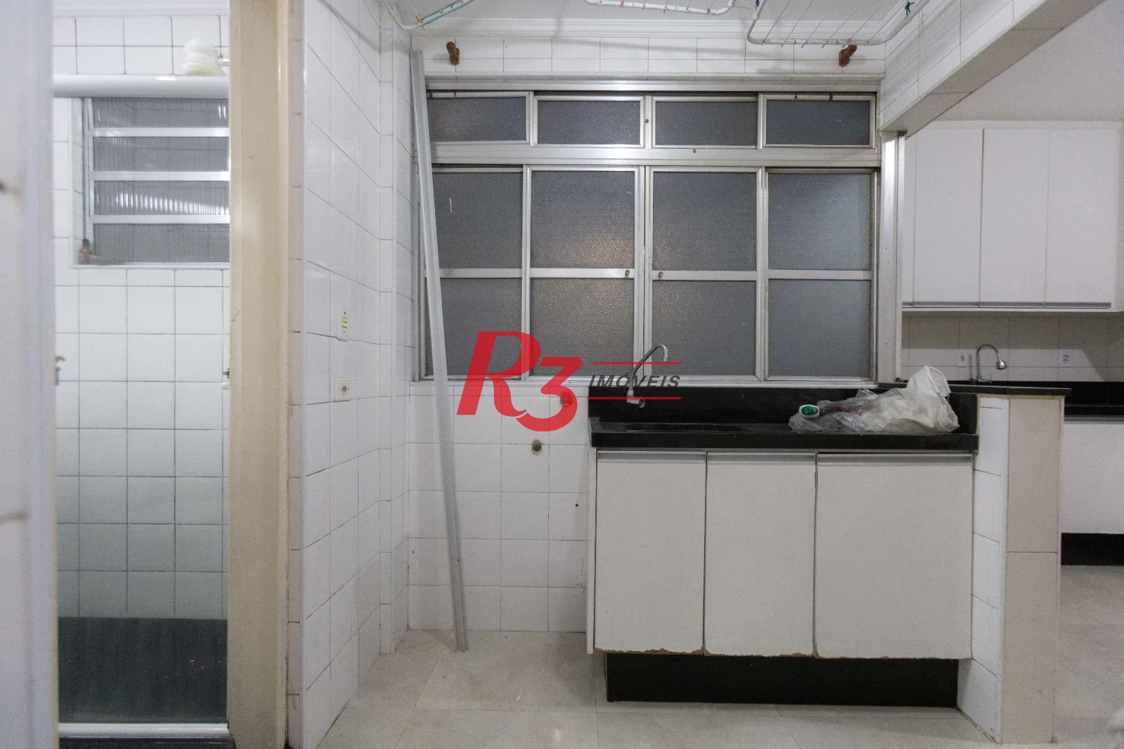 Apartamento com 3 dormitórios à venda, 136 m² por R$ 590.000,00 - José Menino - Santos/SP
