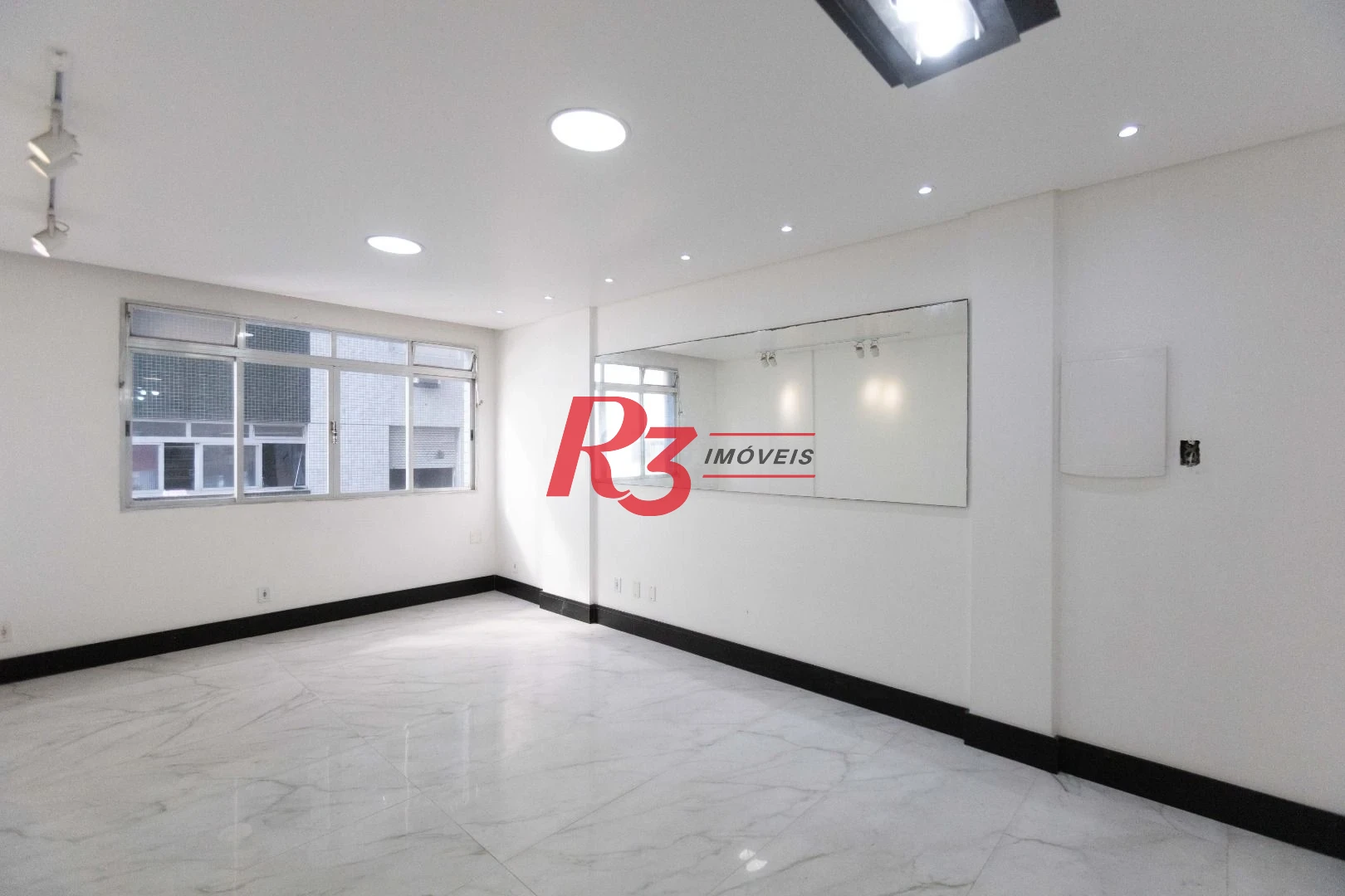 Apartamento com 3 dormitórios à venda, 136 m² por R$ 590.000,00 - José Menino - Santos/SP