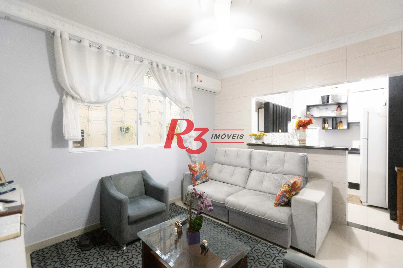 Apartamento com 2 dormitórios à venda, 70 m² por R$ 530.000,00 - Marapé - Santos/SP