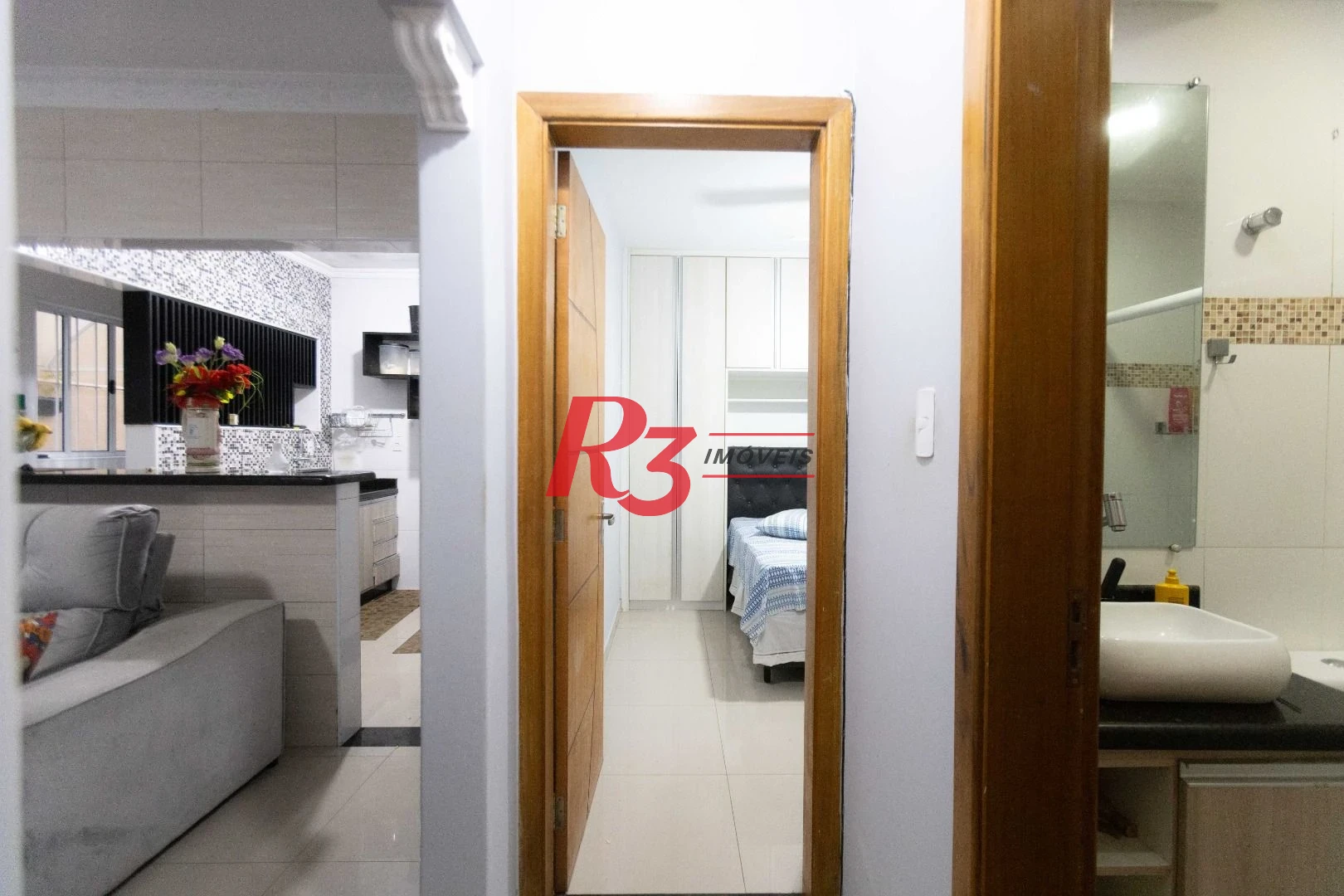 Apartamento com 2 dormitórios à venda, 70 m² por R$ 530.000,00 - Marapé - Santos/SP