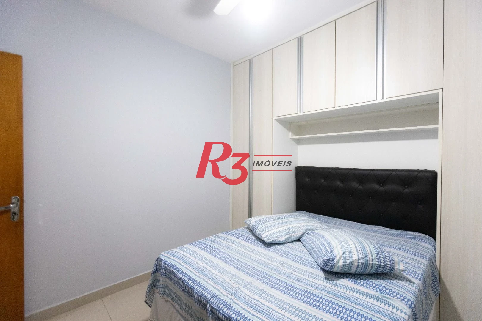 Apartamento com 2 dormitórios à venda, 70 m² por R$ 530.000,00 - Marapé - Santos/SP