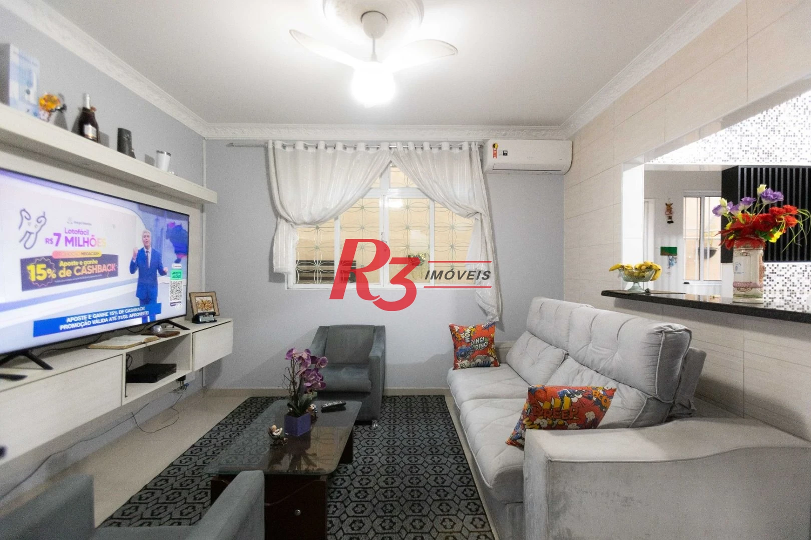 Apartamento com 2 dormitórios à venda, 70 m² por R$ 530.000,00 - Marapé - Santos/SP