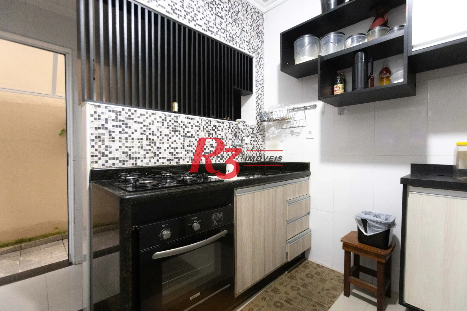 Apartamento com 2 dormitórios à venda, 70 m² por R$ 530.000,00 - Marapé - Santos/SP