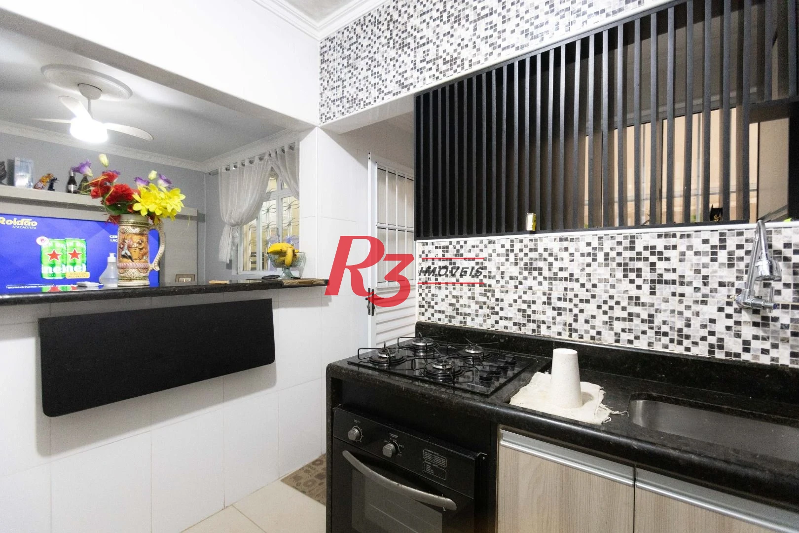 Apartamento com 2 dormitórios à venda, 70 m² por R$ 530.000,00 - Marapé - Santos/SP