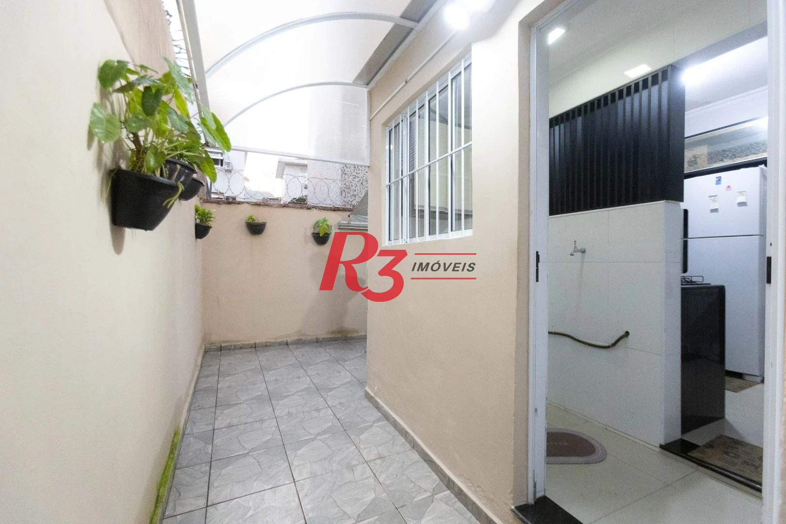 Apartamento com 2 dormitórios à venda, 70 m² por R$ 530.000,00 - Marapé - Santos/SP