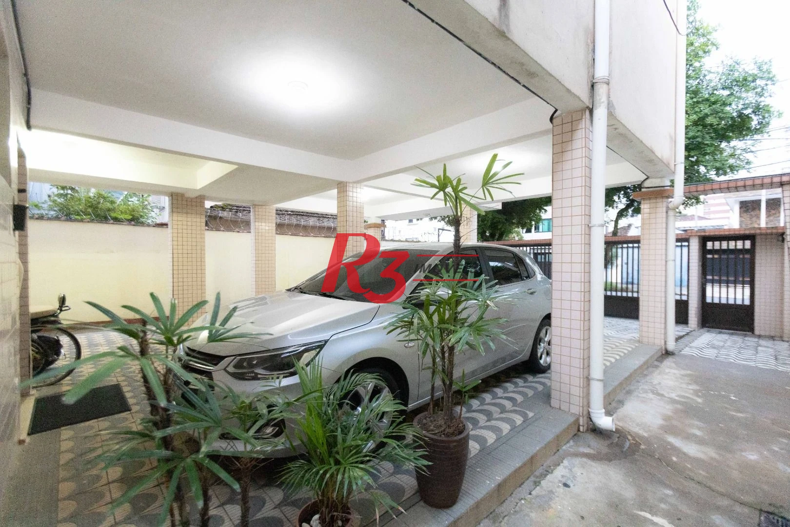 Apartamento com 2 dormitórios à venda, 70 m² por R$ 530.000,00 - Marapé - Santos/SP