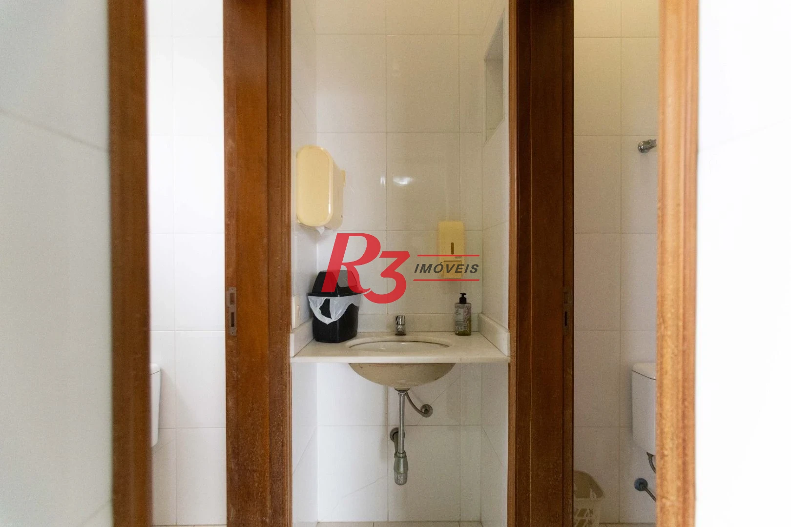 Apartamento com 2 dormitórios à venda, 90 m² por R$ 700.000,00 - Embaré - Santos/SP