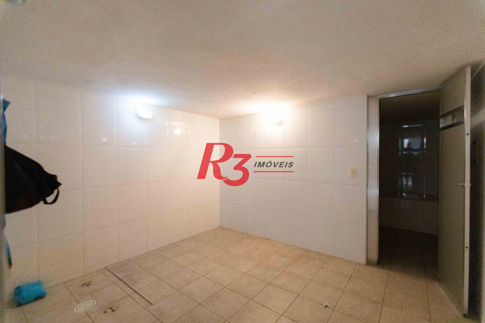 Apartamento com 2 dormitórios à venda, 90 m² por R$ 700.000,00 - Embaré - Santos/SP