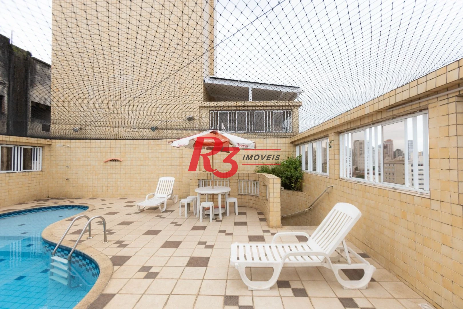 Apartamento com 2 dormitórios à venda, 90 m² por R$ 700.000,00 - Embaré - Santos/SP