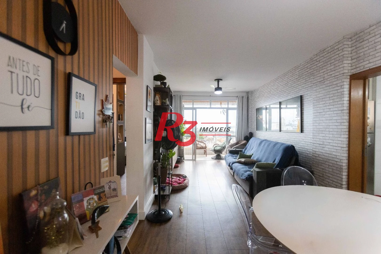 Apartamento com 2 dormitórios à venda, 90 m² por R$ 700.000,00 - Embaré - Santos/SP