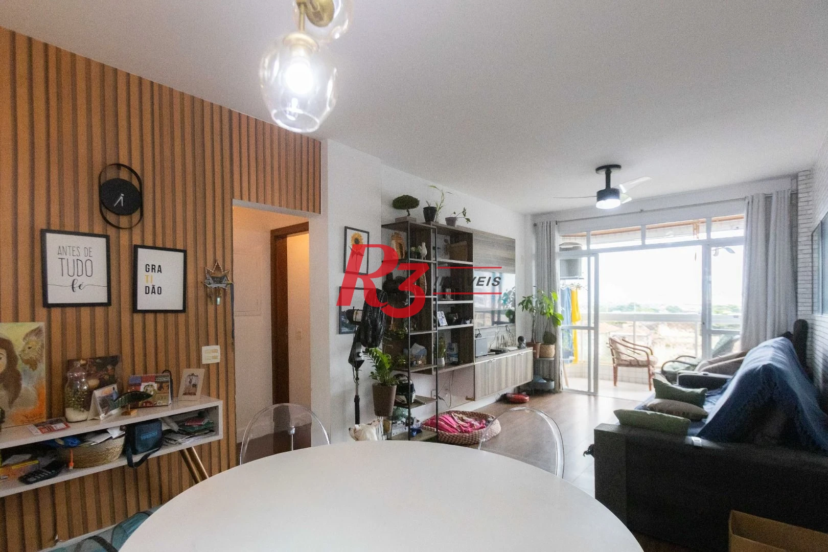 Apartamento com 2 dormitórios à venda, 90 m² por R$ 700.000,00 - Embaré - Santos/SP