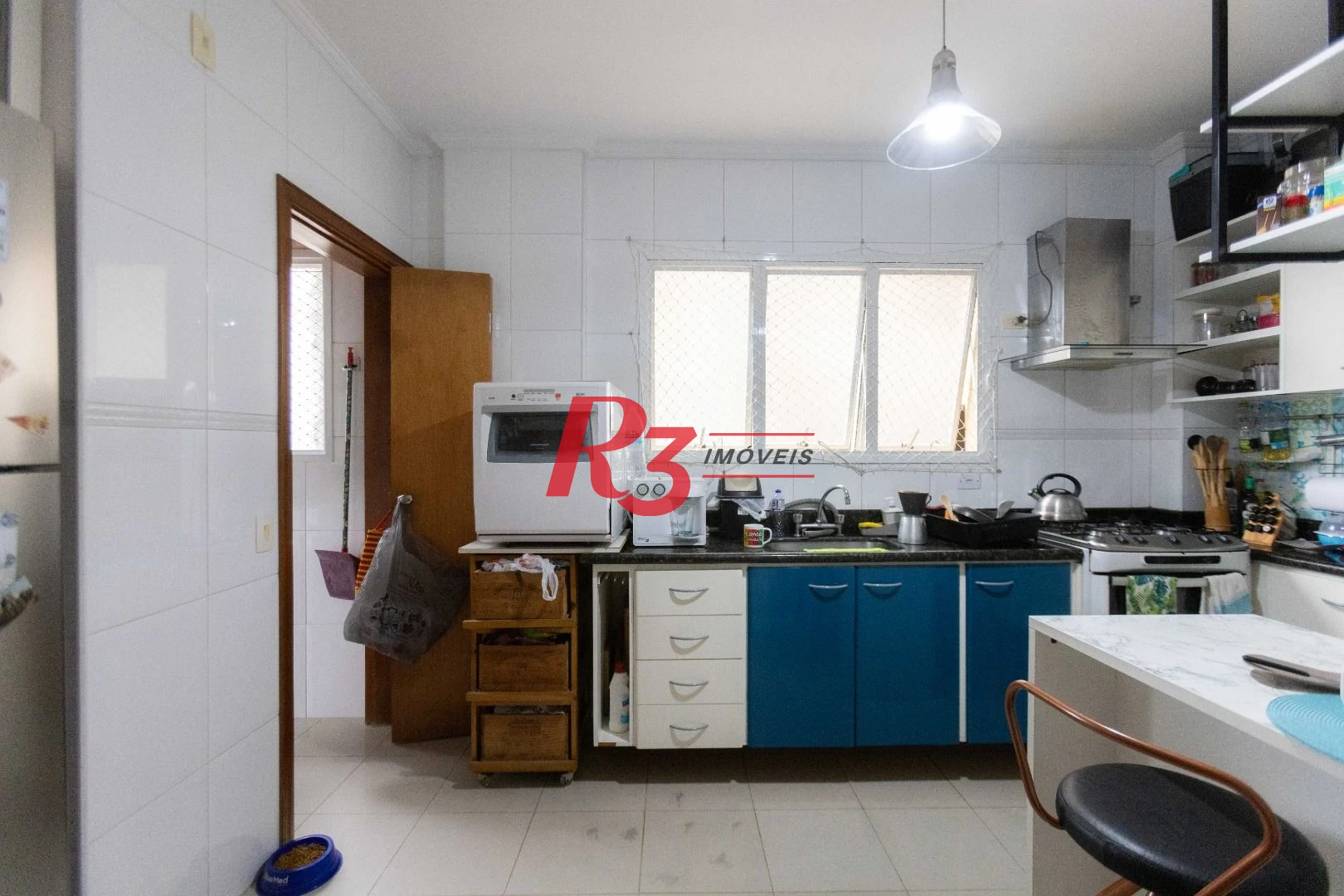 Apartamento com 2 dormitórios à venda, 90 m² por R$ 700.000,00 - Embaré - Santos/SP