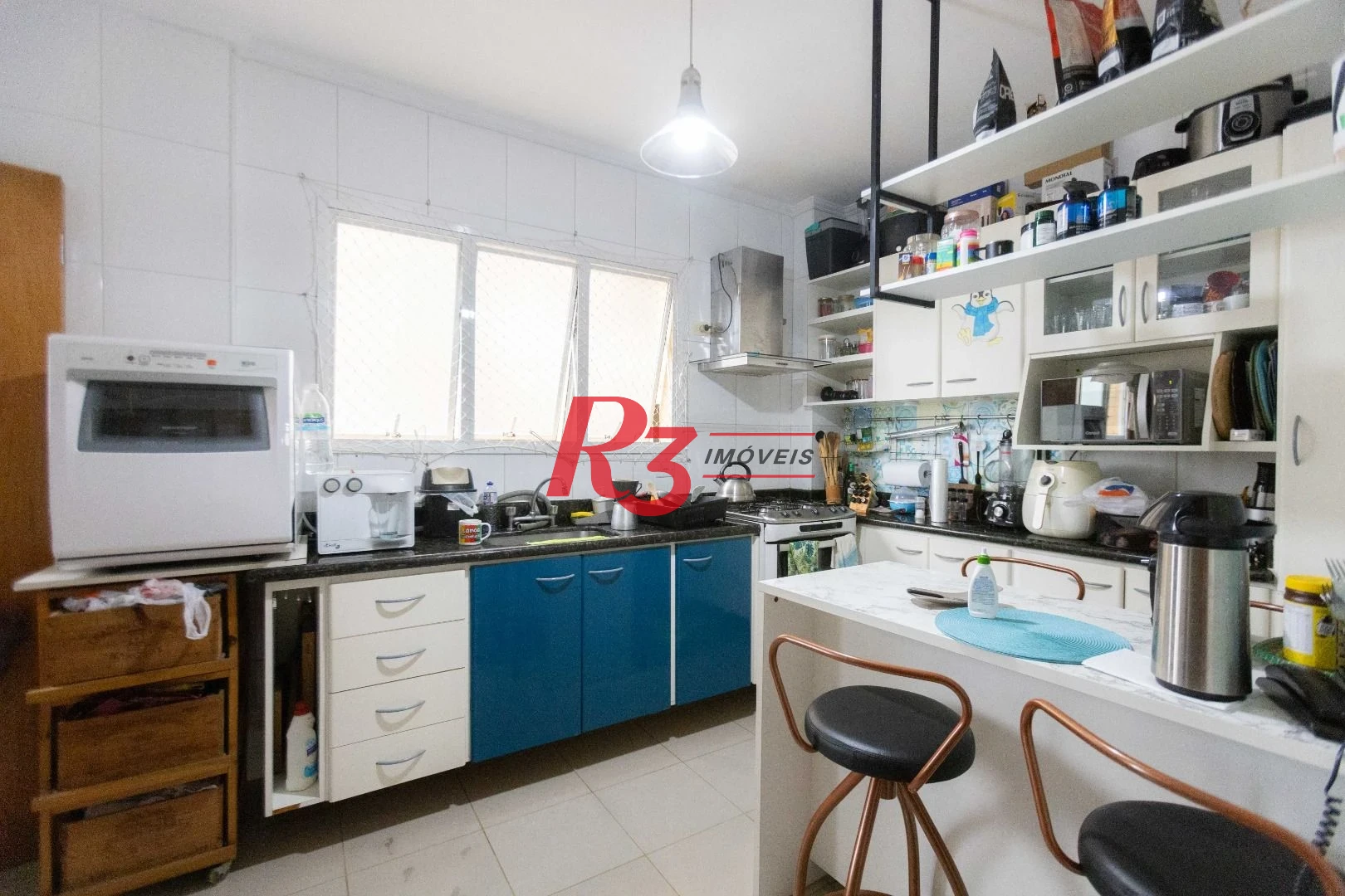 Apartamento com 2 dormitórios à venda, 90 m² por R$ 700.000,00 - Embaré - Santos/SP