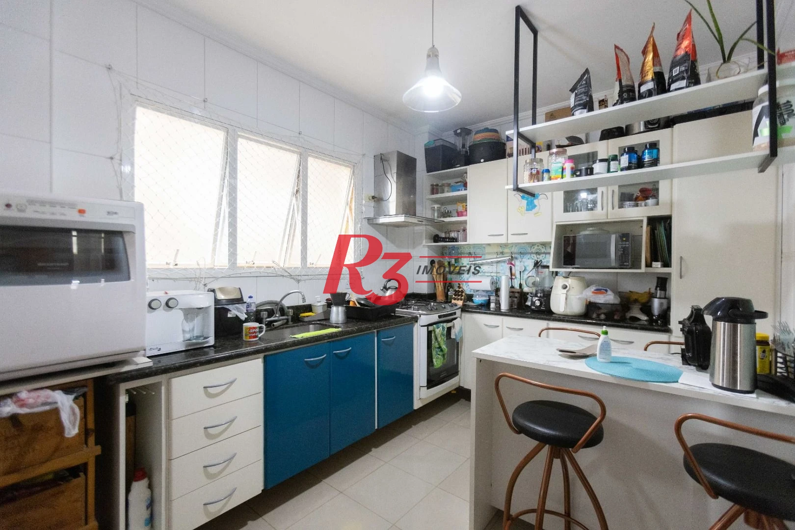 Apartamento com 2 dormitórios à venda, 90 m² por R$ 700.000,00 - Embaré - Santos/SP