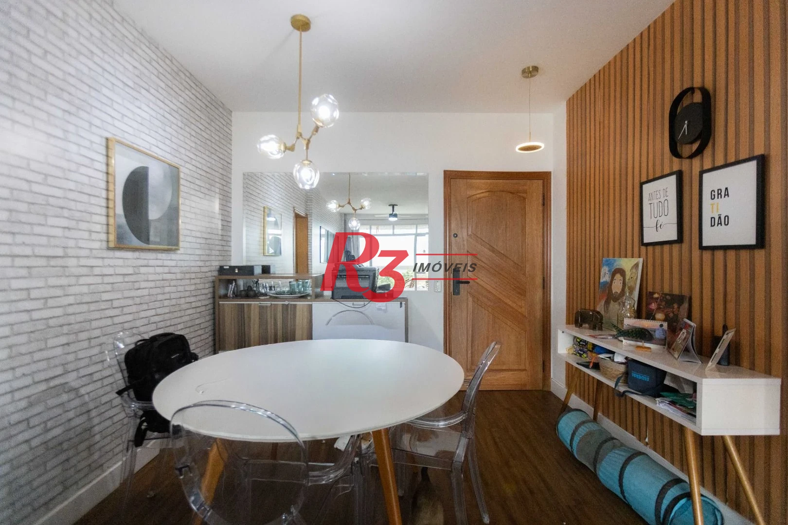 Apartamento com 2 dormitórios à venda, 90 m² por R$ 700.000,00 - Embaré - Santos/SP
