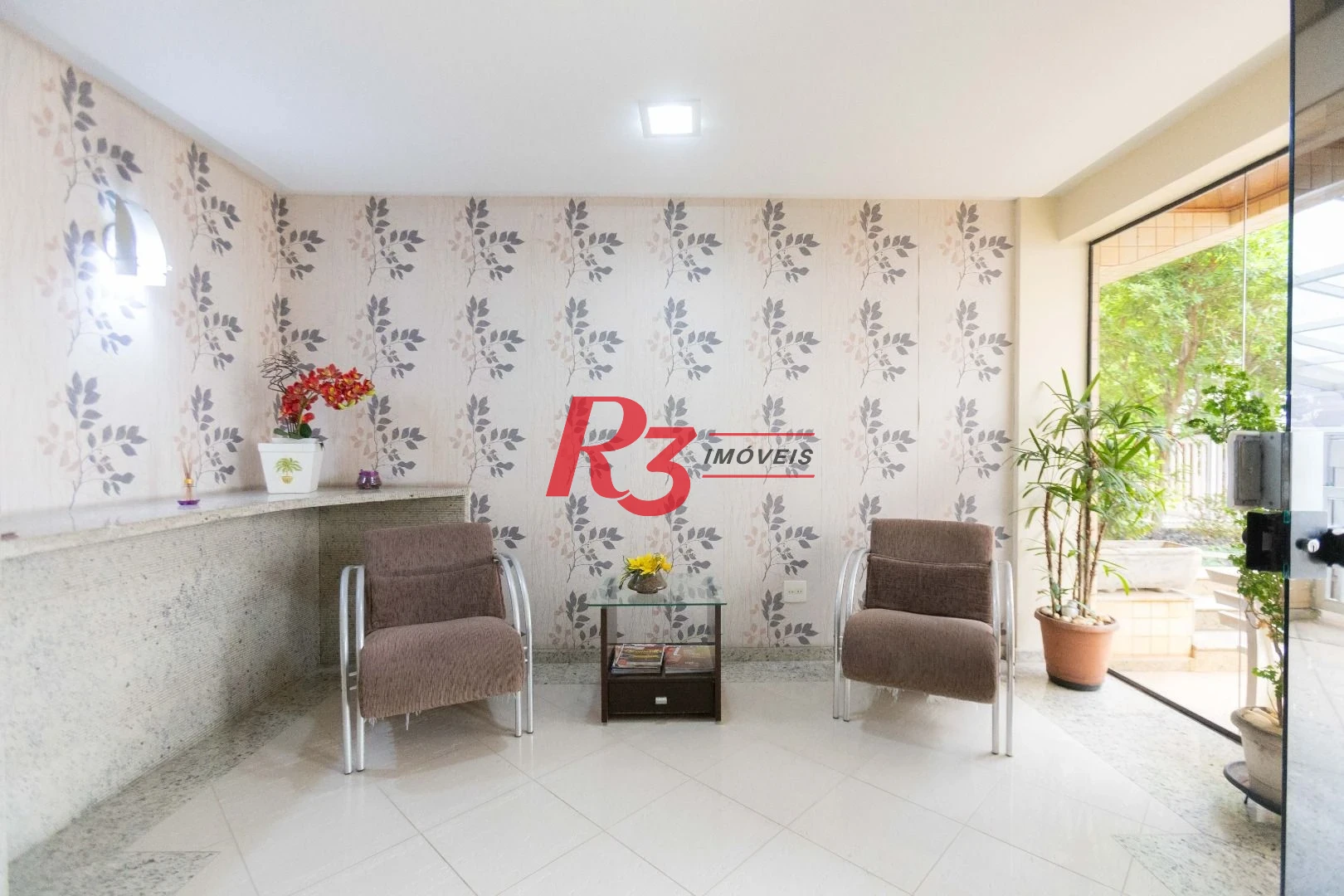 Apartamento com 2 dormitórios à venda, 90 m² por R$ 700.000,00 - Embaré - Santos/SP