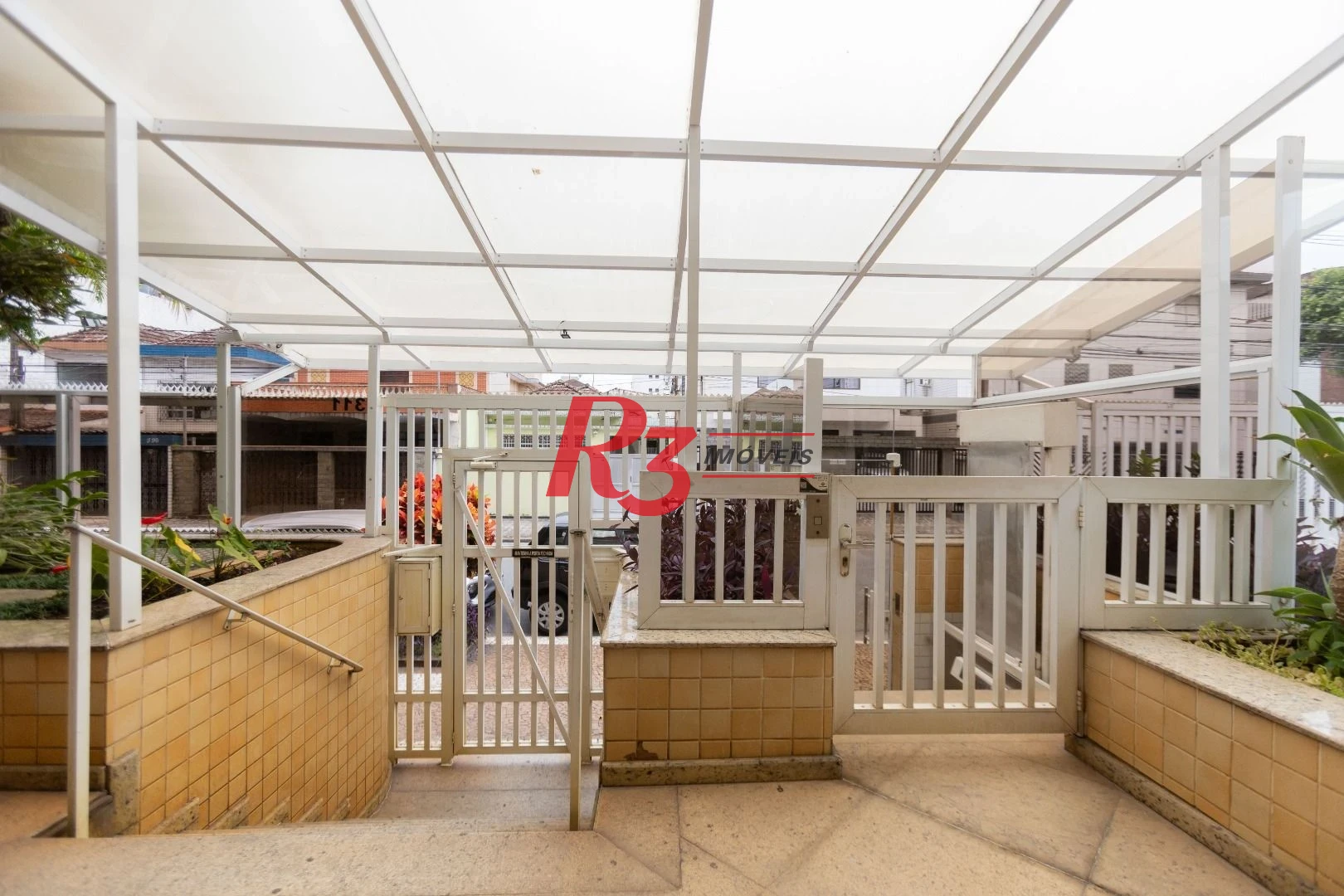 Apartamento com 2 dormitórios à venda, 90 m² por R$ 700.000,00 - Embaré - Santos/SP