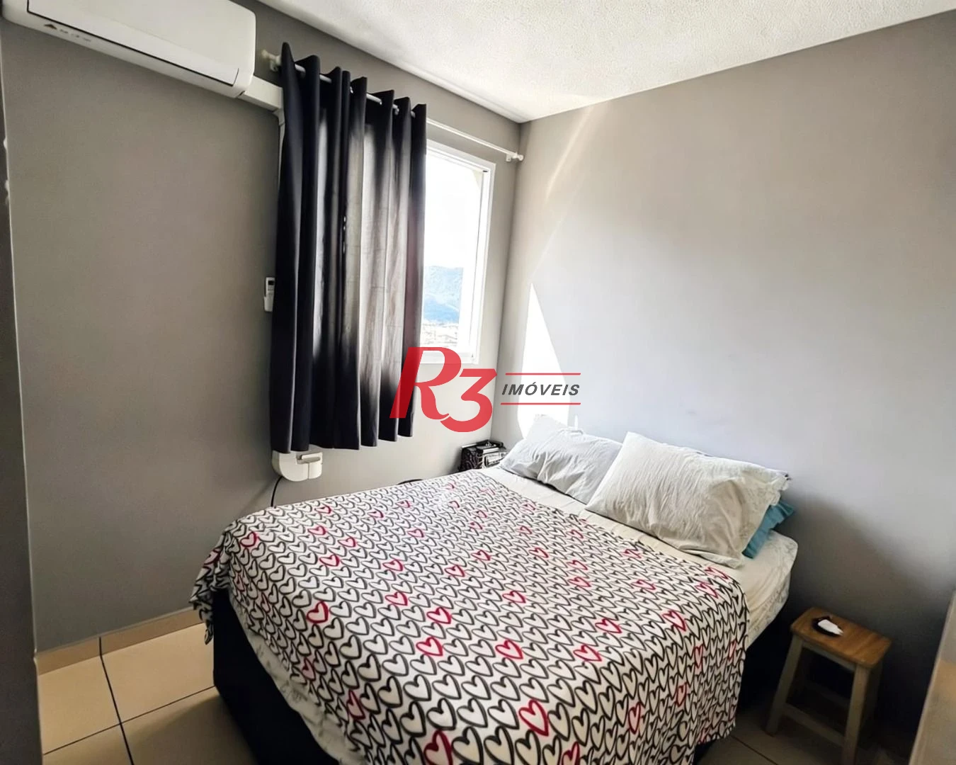 Apartamento com 2 dormitórios à venda, 45 m² por R$ 301.000,00 - Castelo - Santos/SP