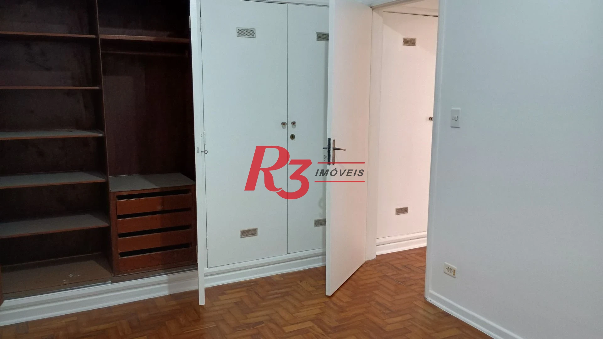 Apartamento com 1 dormitório à venda, 70 m² por R$ 490.000,00 - Embaré - Santos/SP