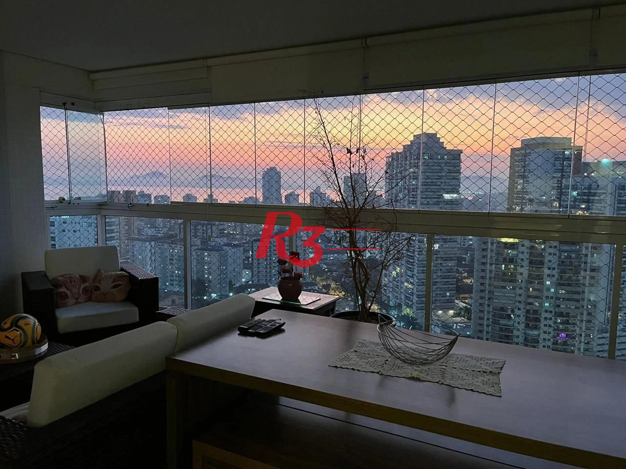 Apartamento com 3 dormitórios à venda, 132 m² por R$ 1.930.000,00 - Ponta da Praia - Santos/SP